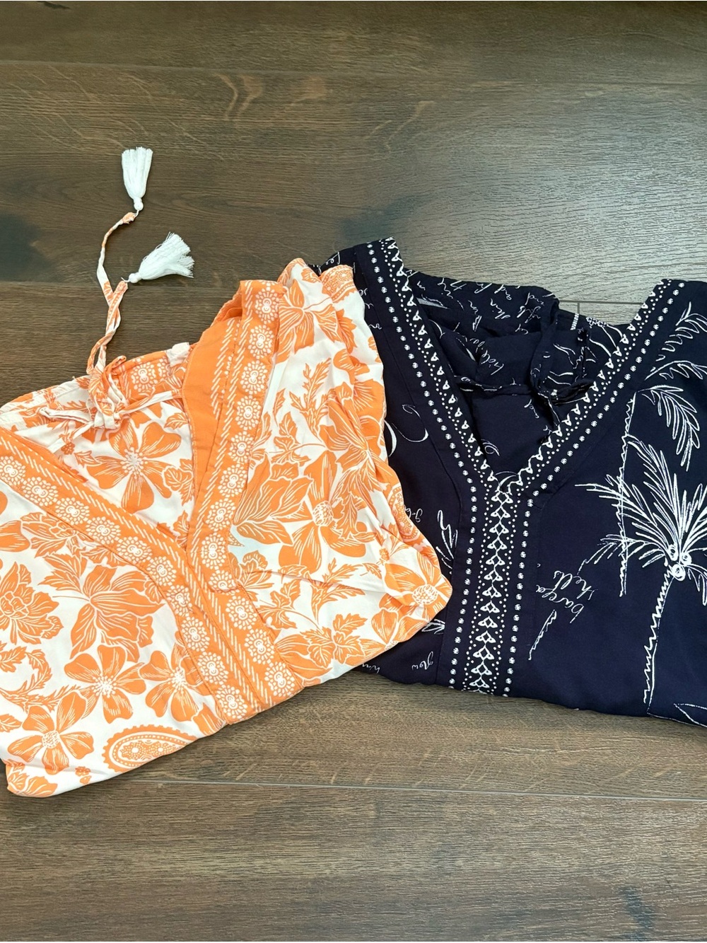 EUC Lane Bryant Coral & Navy Floral Front and Back V with Tie Back